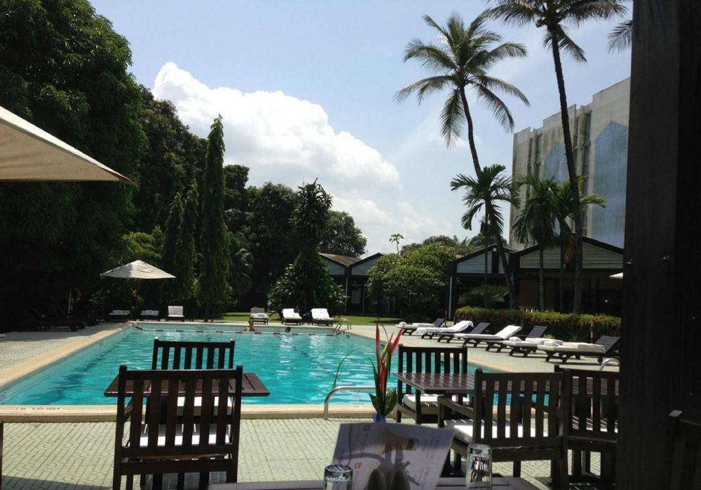 Douala Rabingha Hotel Bagian luar foto