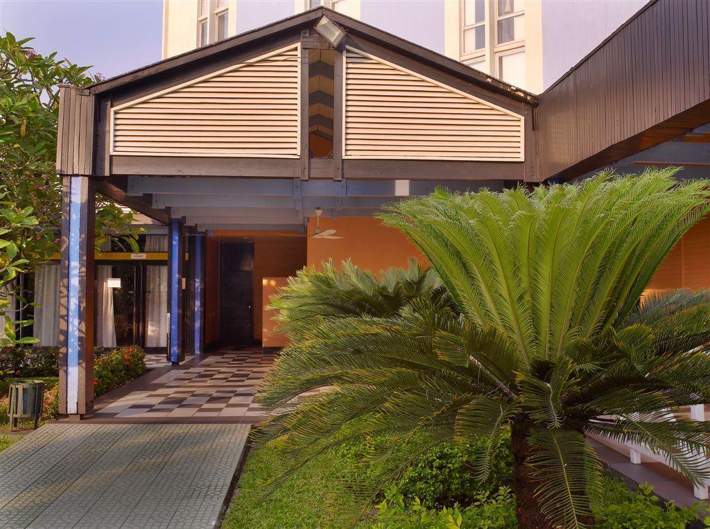 Douala Rabingha Hotel Bagian luar foto