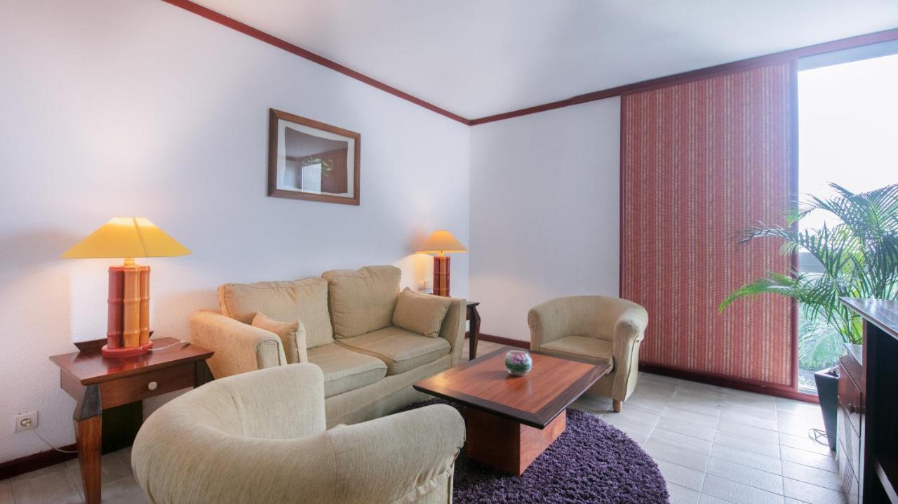 Douala Rabingha Hotel Bagian luar foto