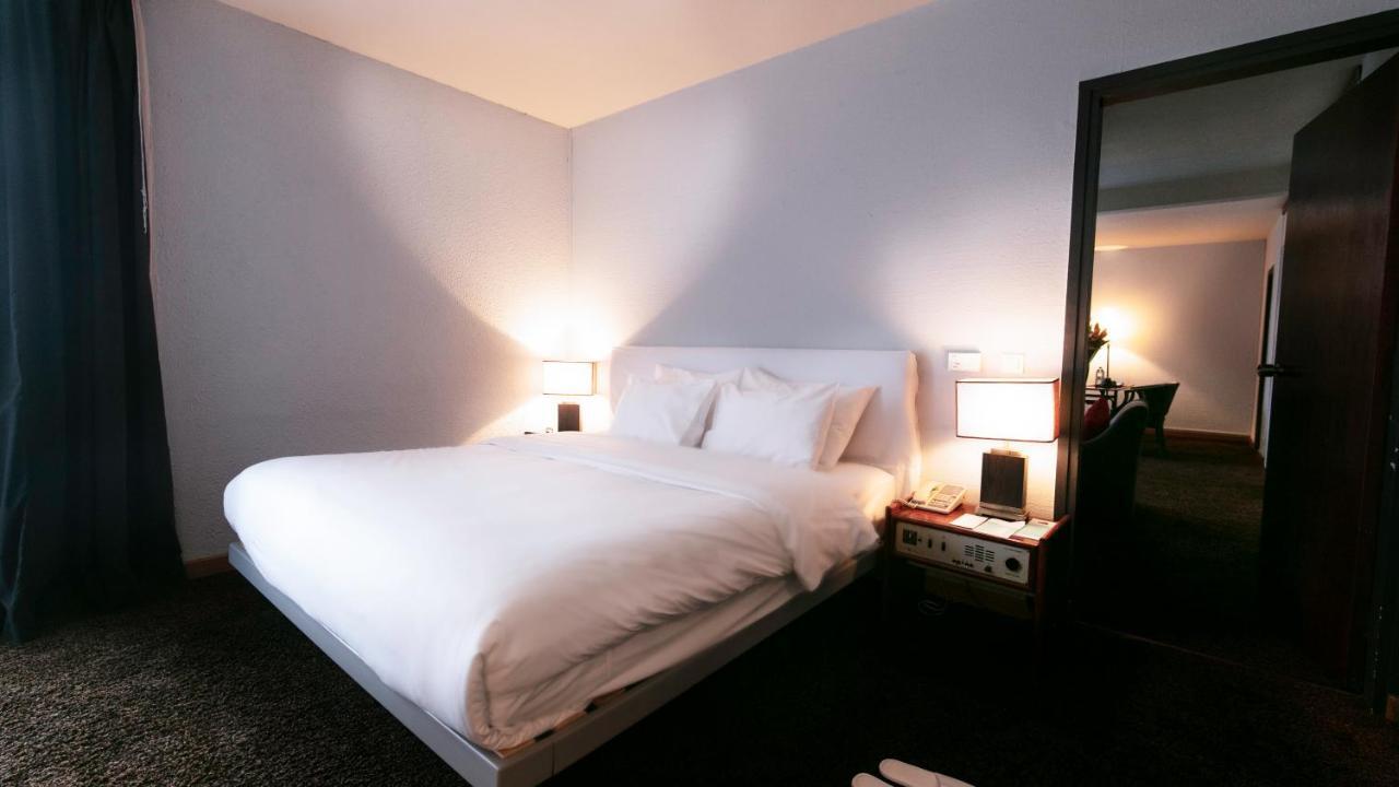 Douala Rabingha Hotel Bagian luar foto